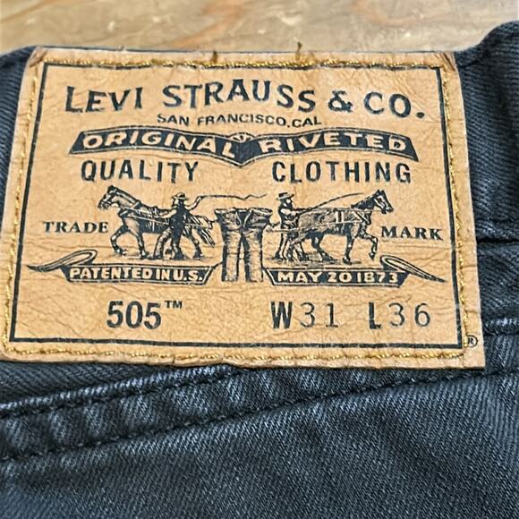 Mens Levi's 505 Black Straight Jeans Classic Style Size 31 - Picture 4 of 12